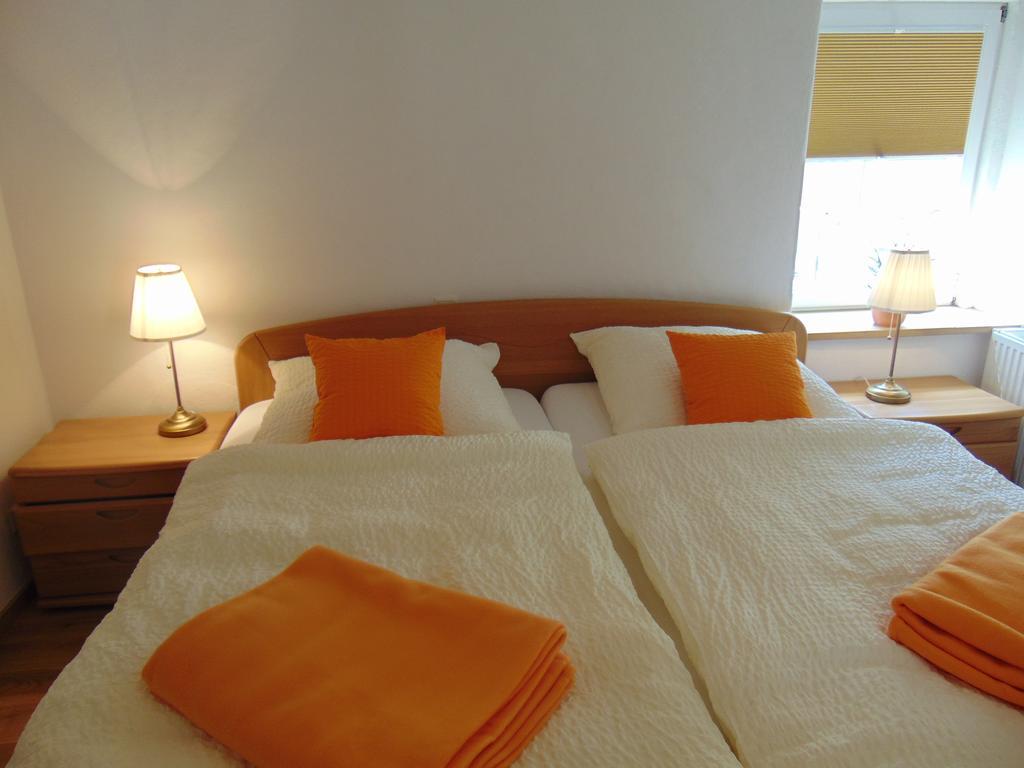 Ferienwohnung Bergblick /Moseltal Burgen  Exteriör bild